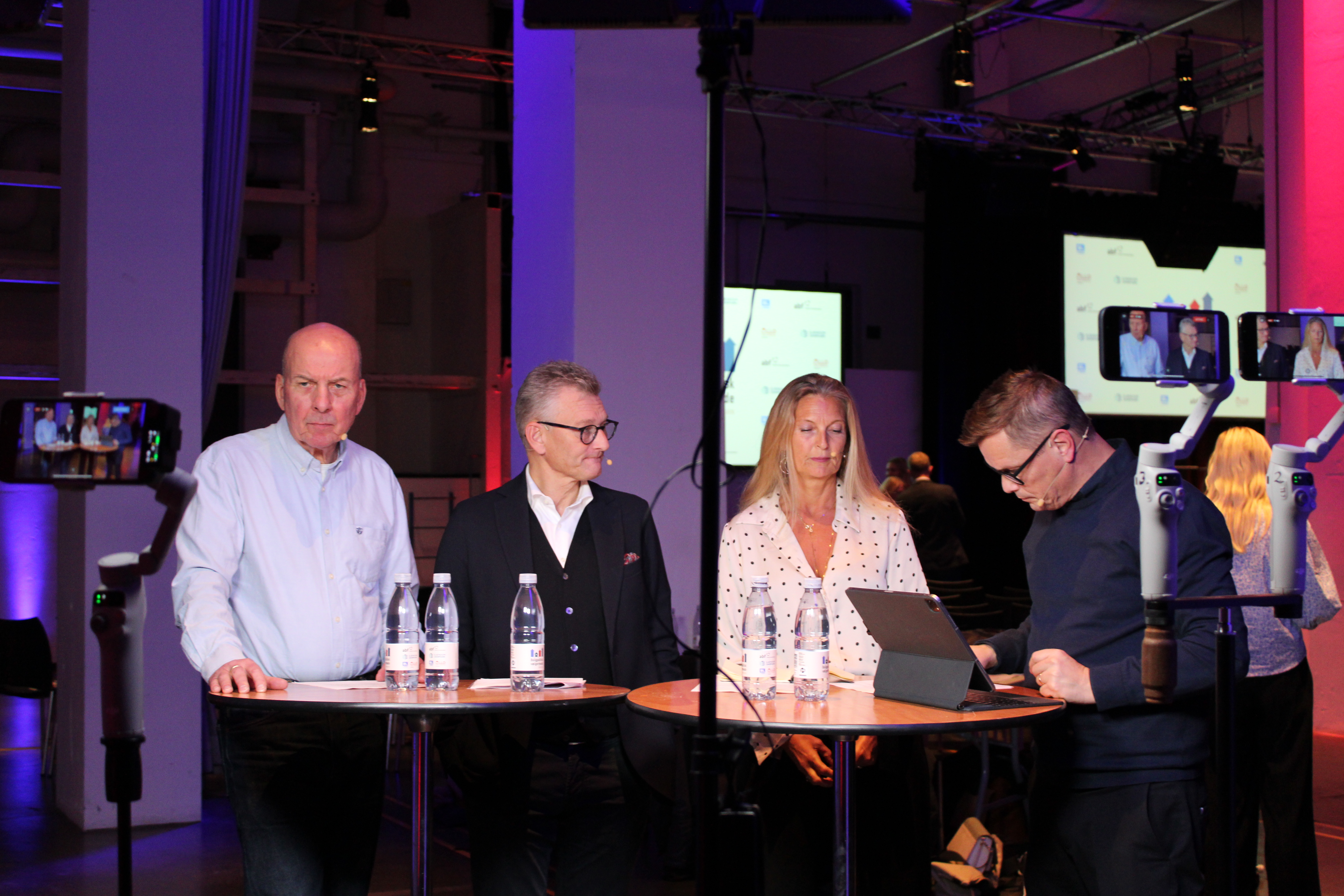 Carsten Schultz, ABF, Peter Stenholm, EjendomDanmark og Camilla Hegnsborg, BL's 1. kreds, i interview med Lars Mathiasen, BL.